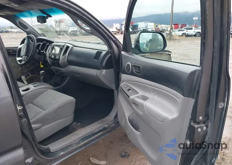 2013 Toyota Tacoma Base V6 из США, поврежденный, VIN 3TMLU4EN7DM113315